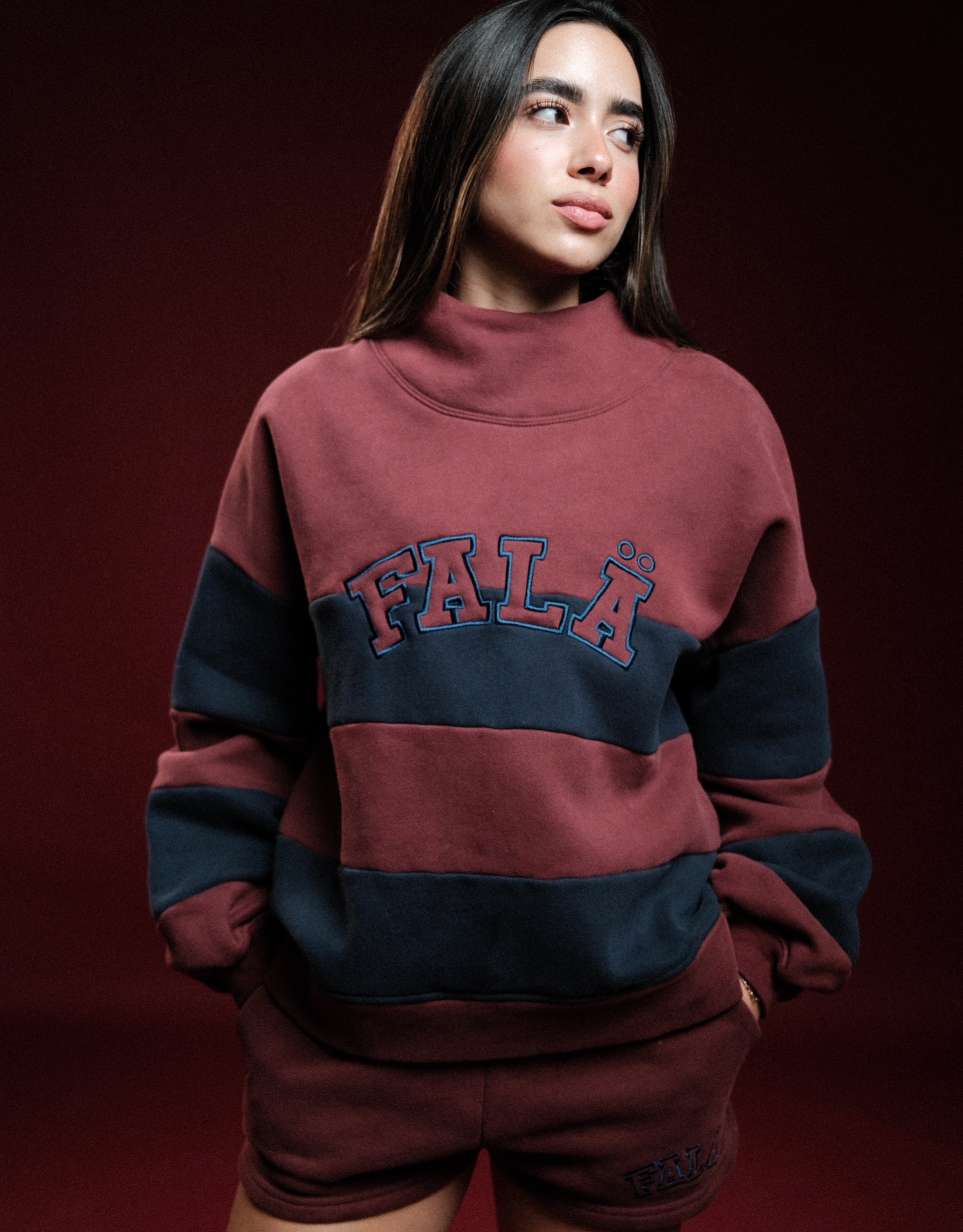 FALÄ Oversized Sleeves Mockneck