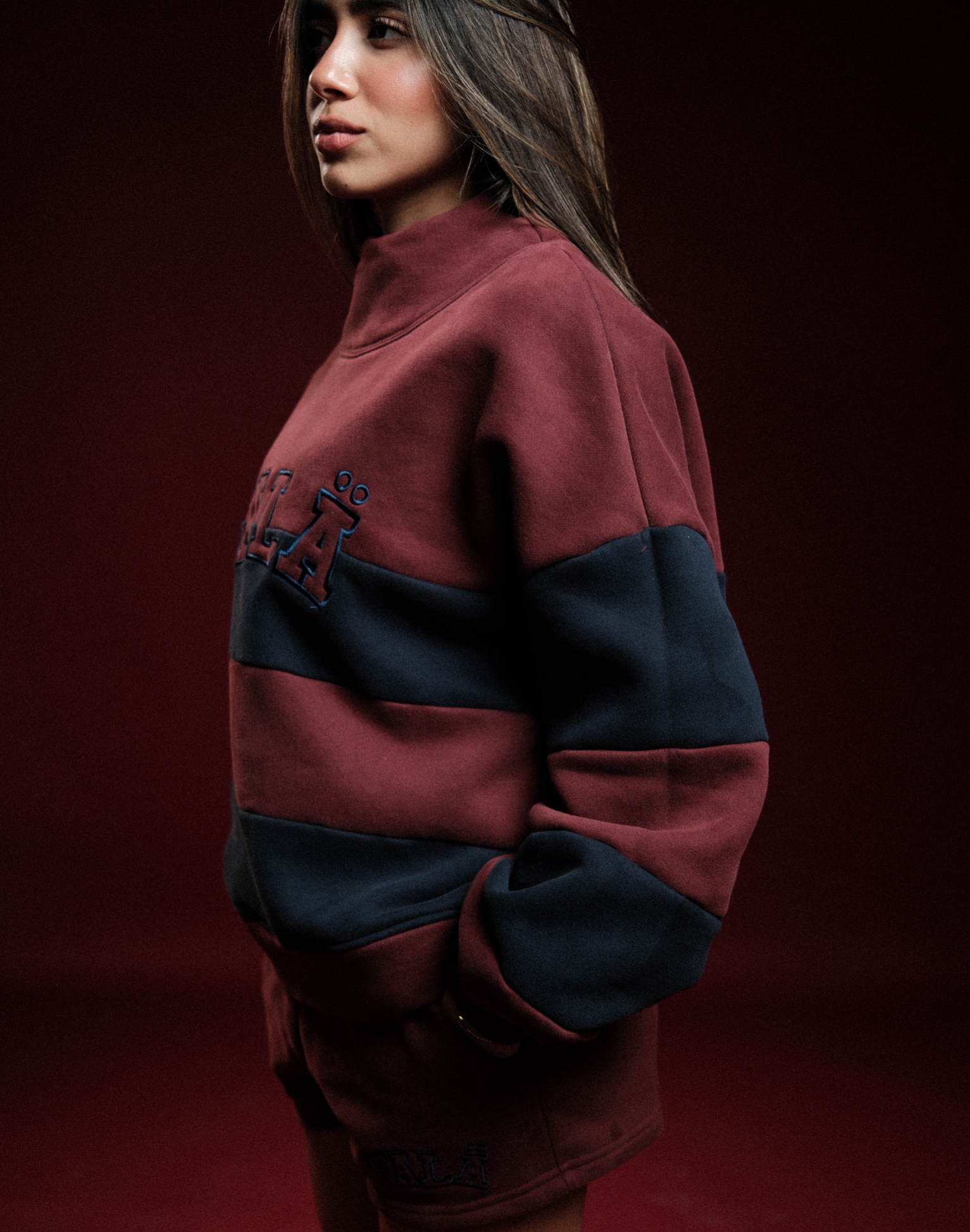 FALÄ Oversized Sleeves Mockneck